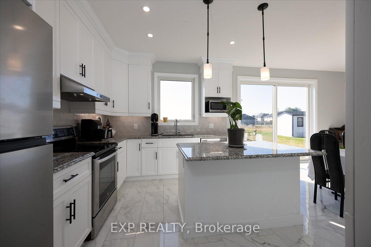 Photo 12 of 21 Sycamore Drive N, Tillsonburg — HOMEH