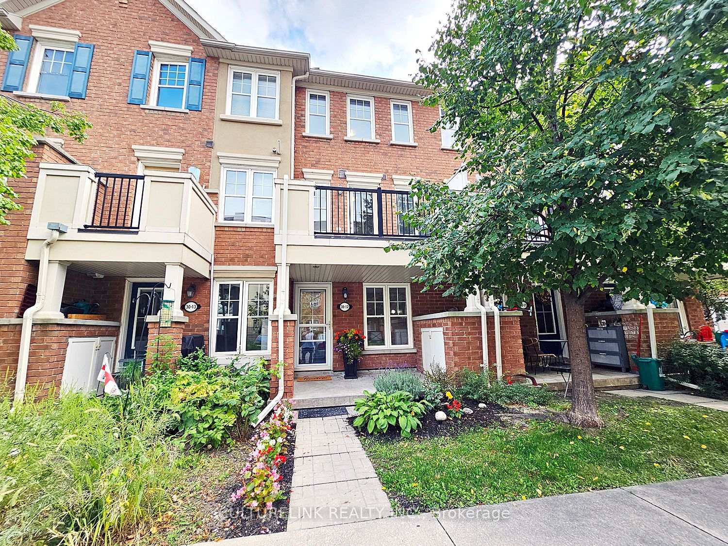 Front of Unit 12, 30 Mendelssohn Street