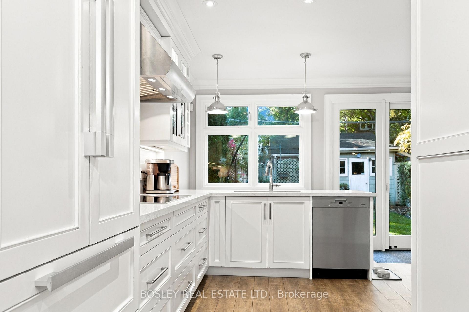 Photo 14 of 45 Chudleigh Avenue, Toronto, Lawrence Park South — HOMEH