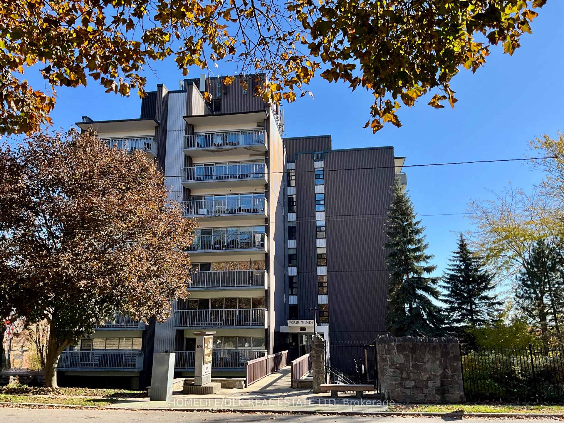 Photo of Unit 607, 109 King Street E
