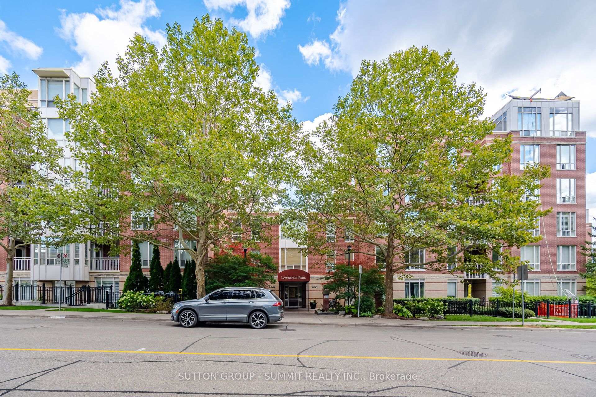 Photo of Unit 205, 455 Rosewell Avenue