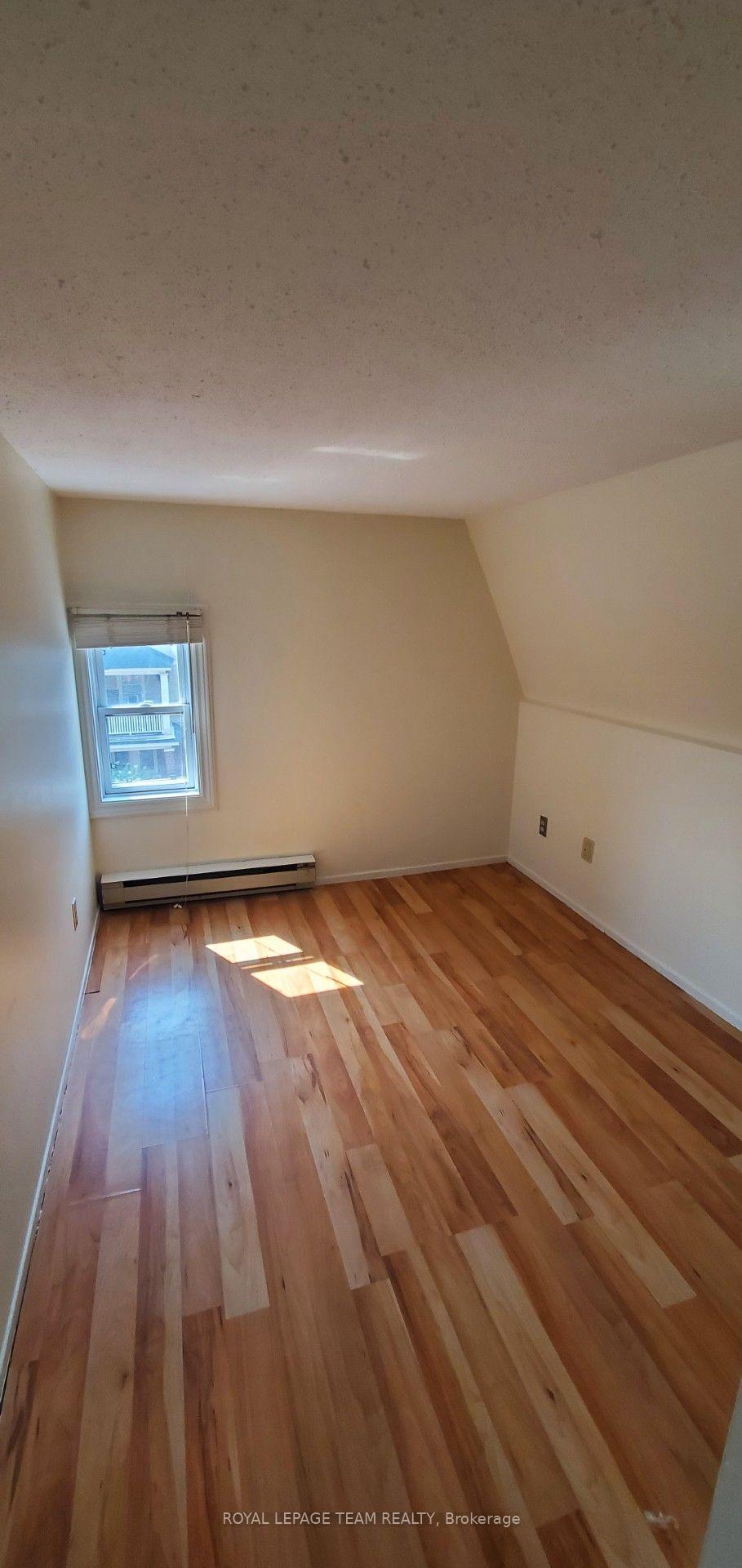 Photo 9 of Unit 4, 613 Gilmour Street, Ottawa, Ottawa Centre — HOMEH