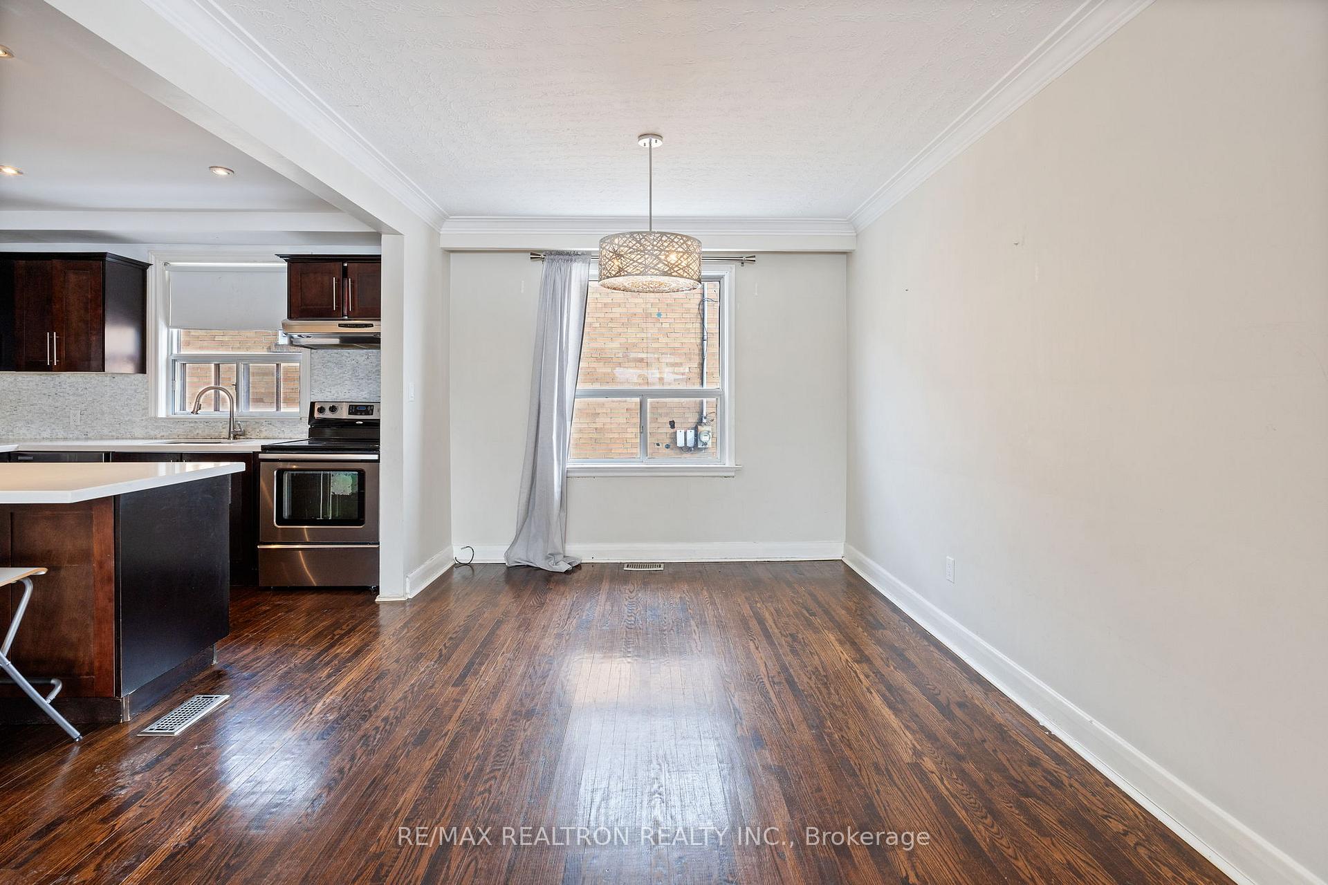 Photo 5 of Unit Main, 200 Acton Avenue, North York, Bathurst Manor — HOMEH