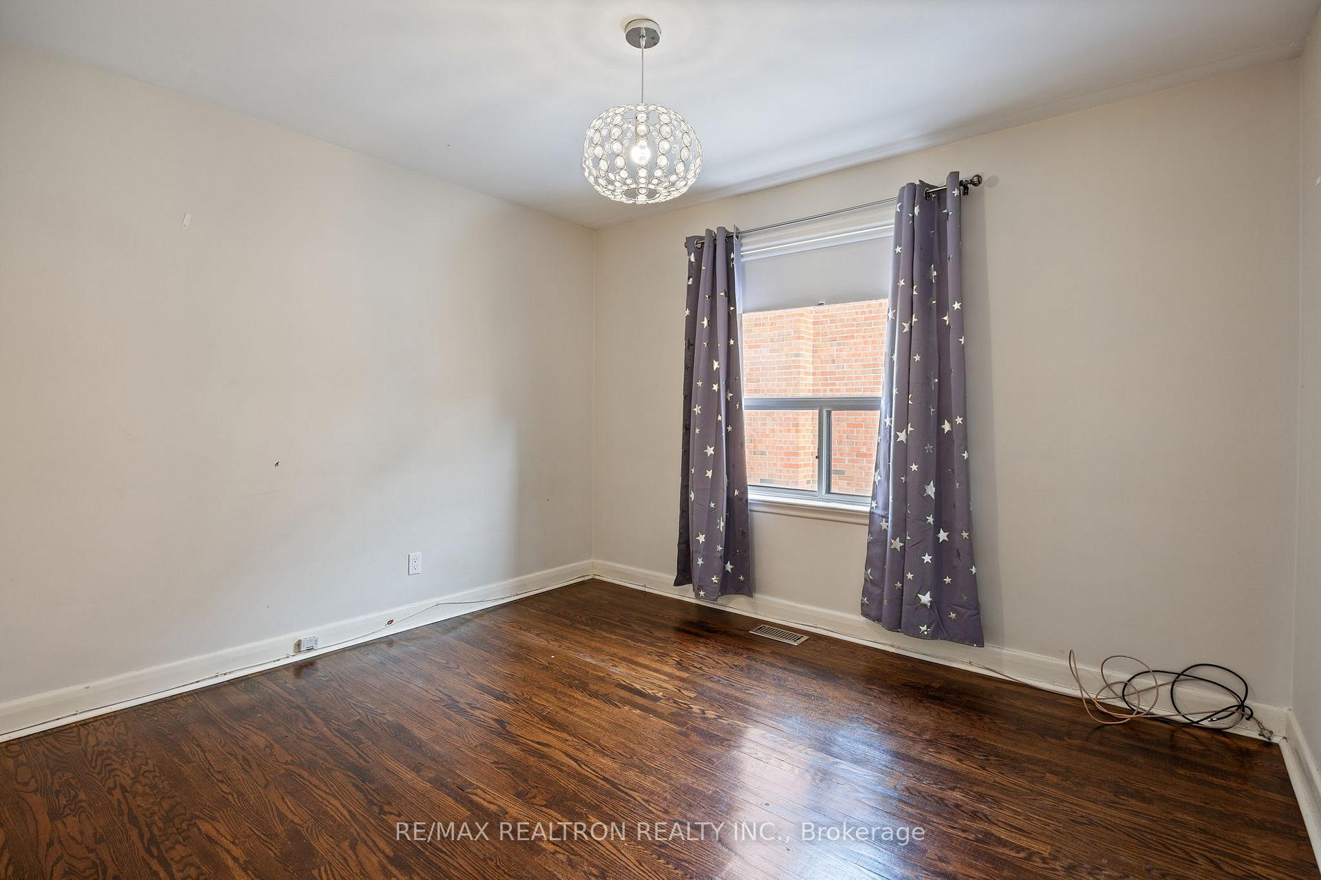 Photo 15 of Unit Main, 200 Acton Avenue, North York, Bathurst Manor — HOMEH