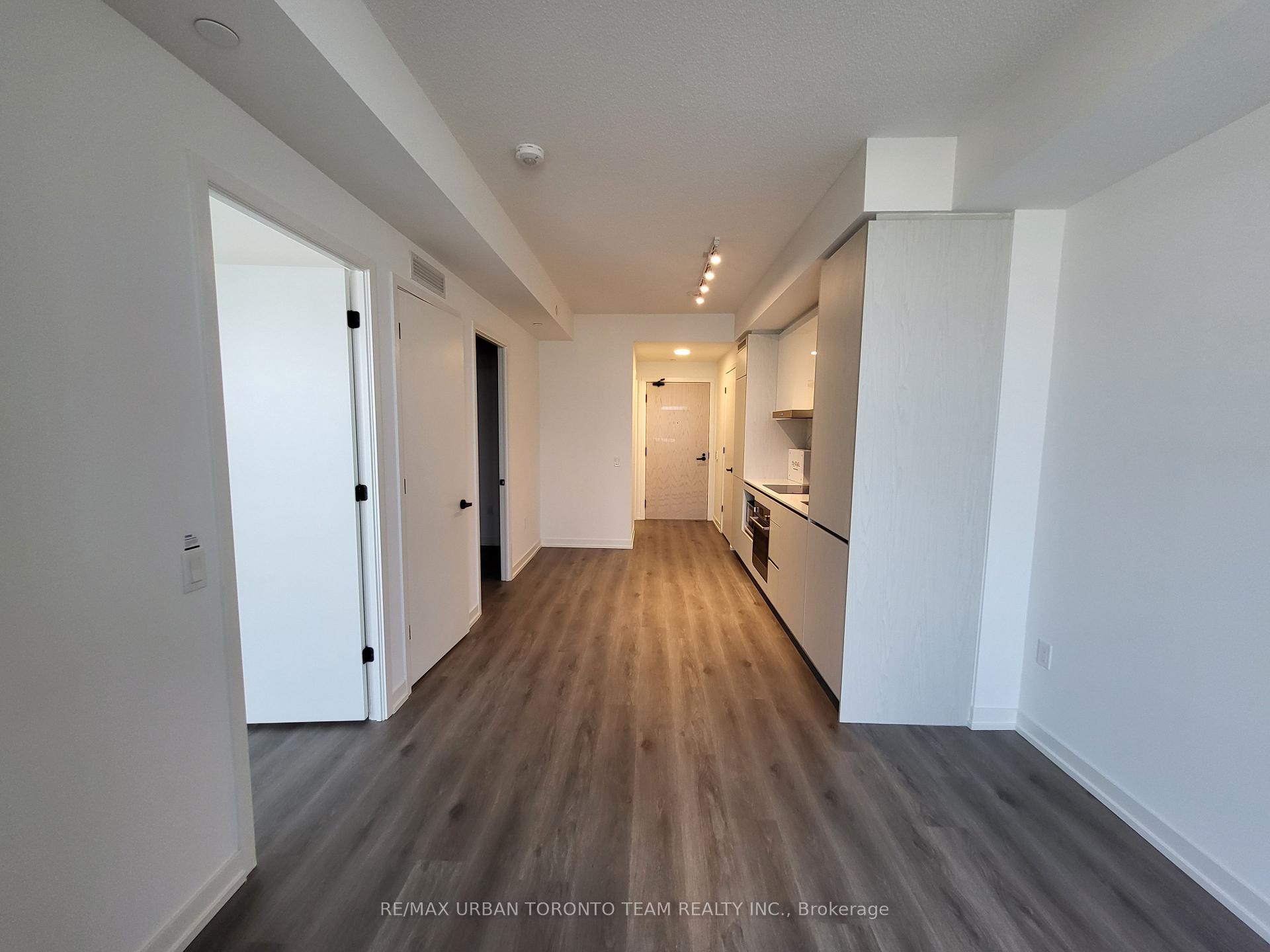 Photo 2 of Unit 1609, 28 Interchange Way, Vaughan, Vaughan Corporate Centre — HOMEH