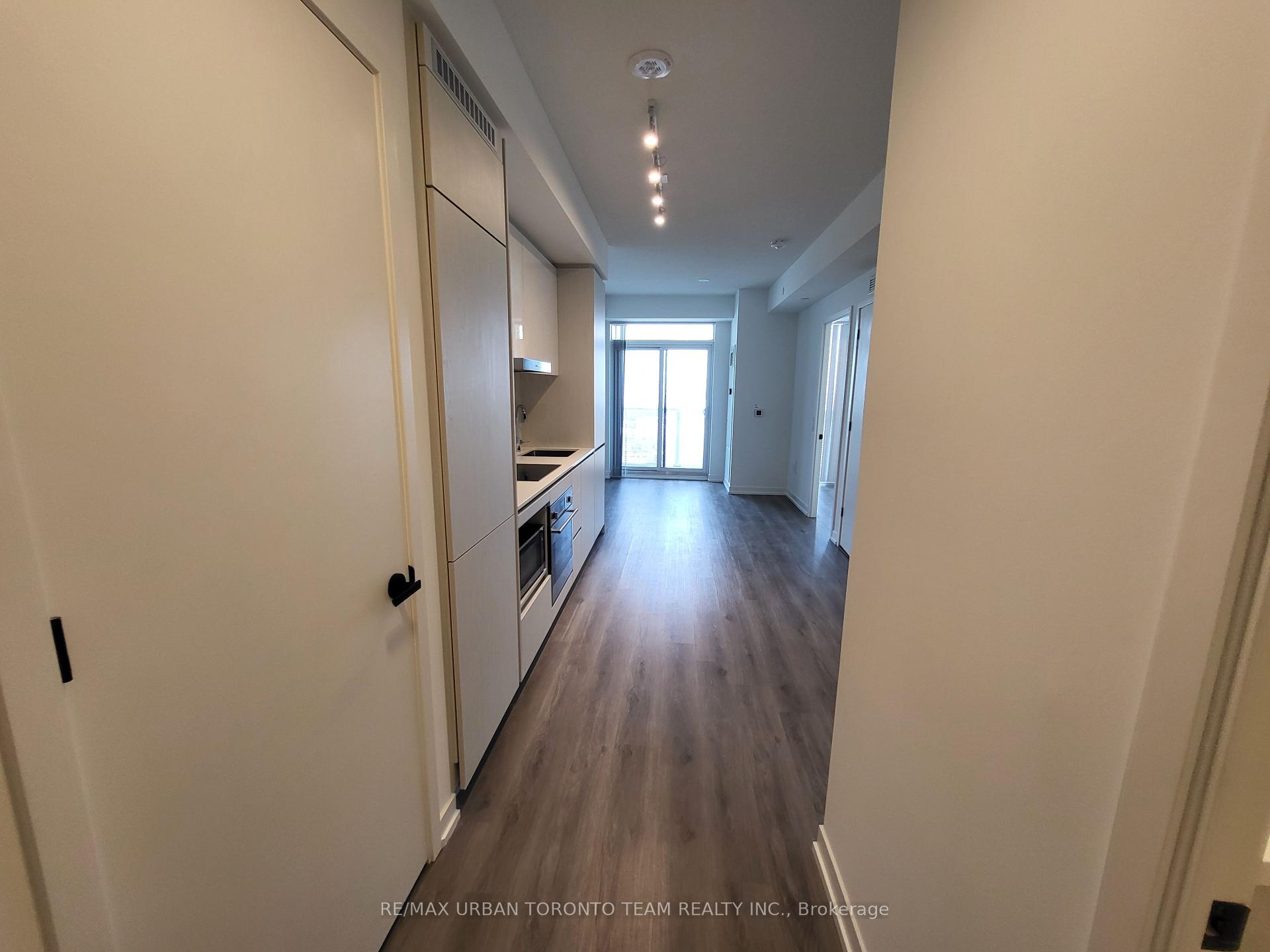 Photo 3 of Unit 1609, 28 Interchange Way, Vaughan, Vaughan Corporate Centre — HOMEH