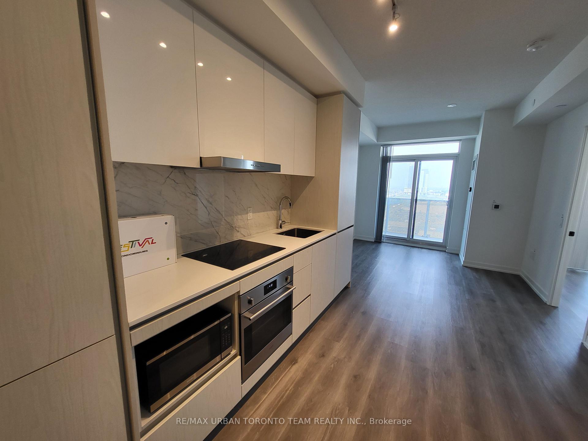 Photo 4 of Unit 1609, 28 Interchange Way, Vaughan, Vaughan Corporate Centre — HOMEH