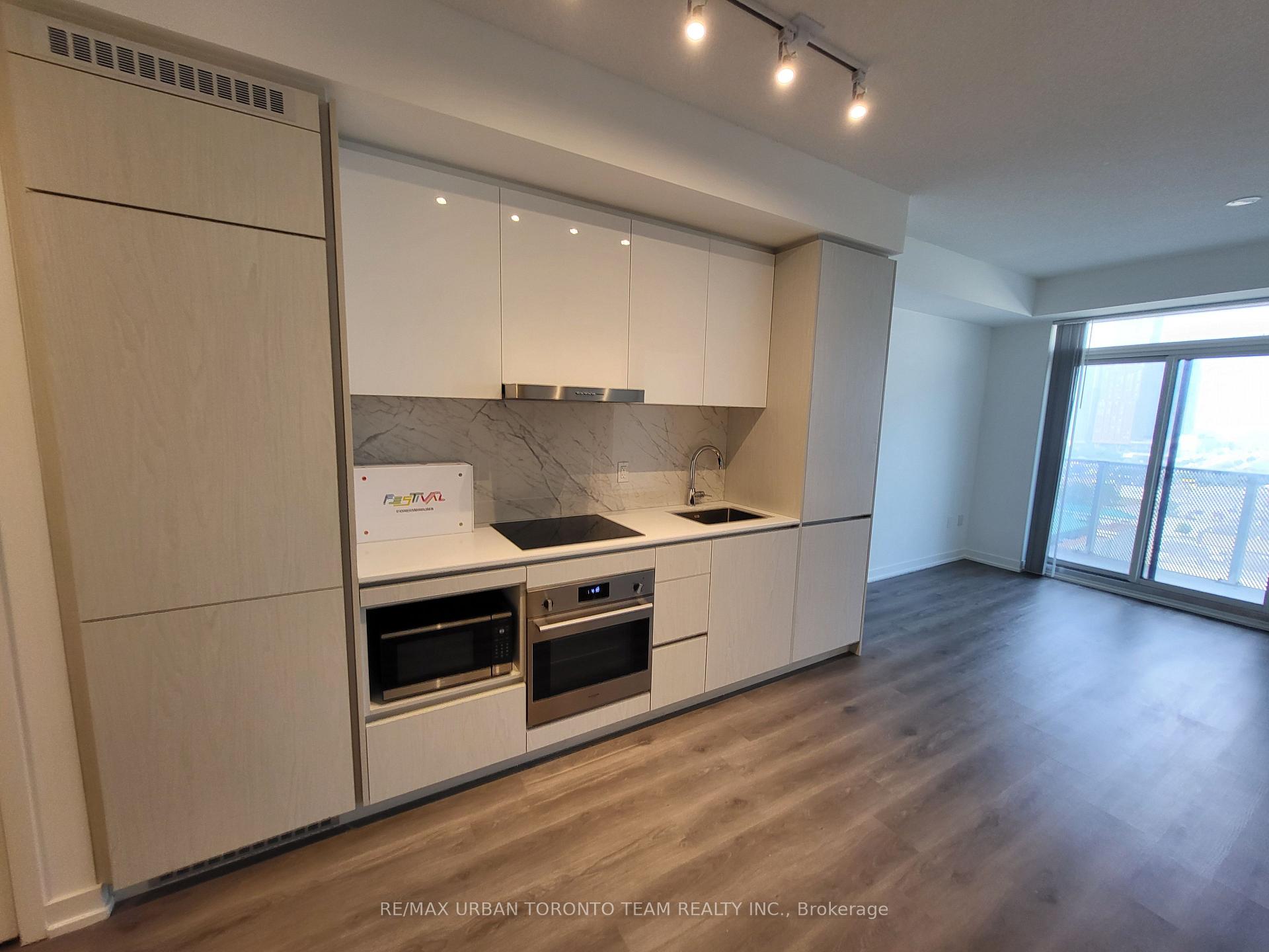Photo 5 of Unit 1609, 28 Interchange Way, Vaughan, Vaughan Corporate Centre — HOMEH