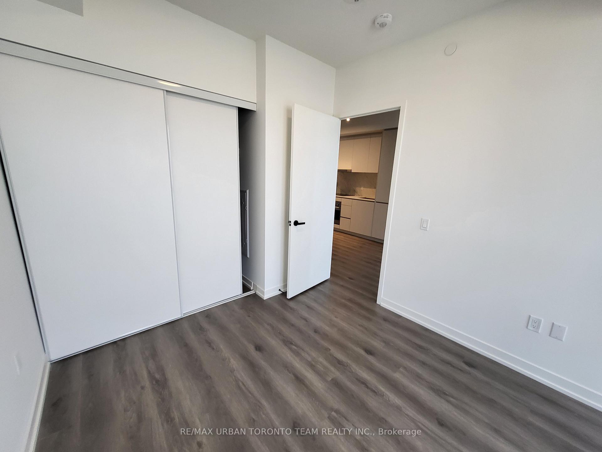 Photo 8 of Unit 1609, 28 Interchange Way, Vaughan, Vaughan Corporate Centre — HOMEH