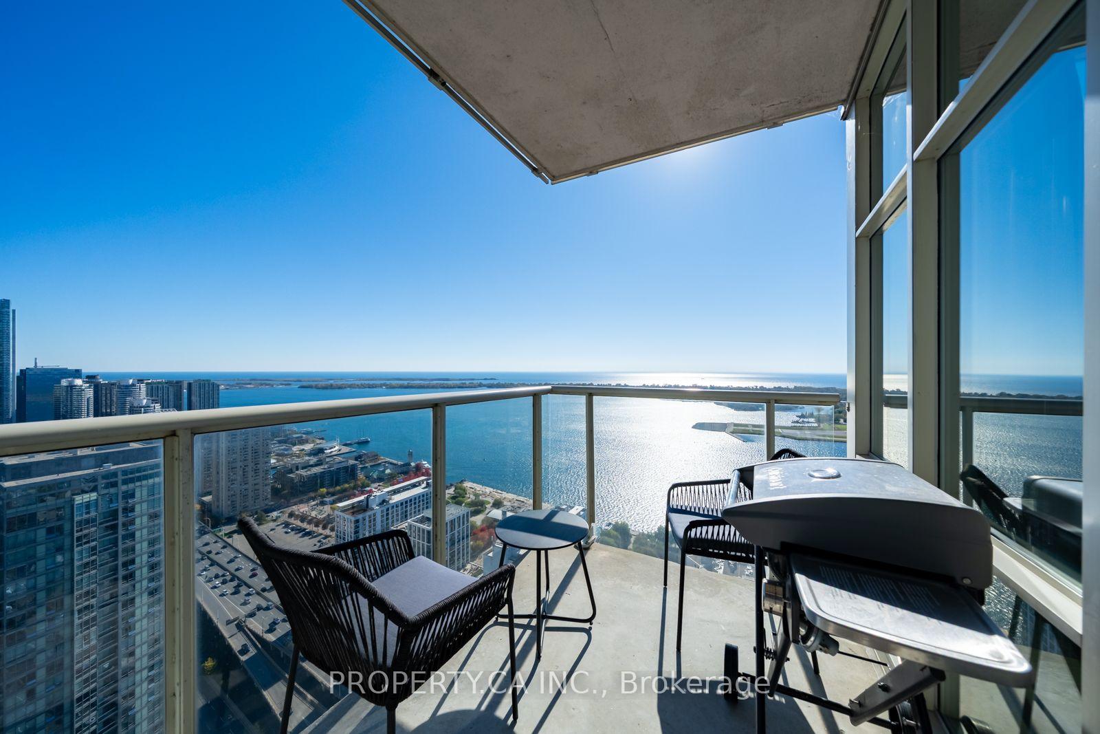 Photo of Unit 5209, 35 Mariner Terrace