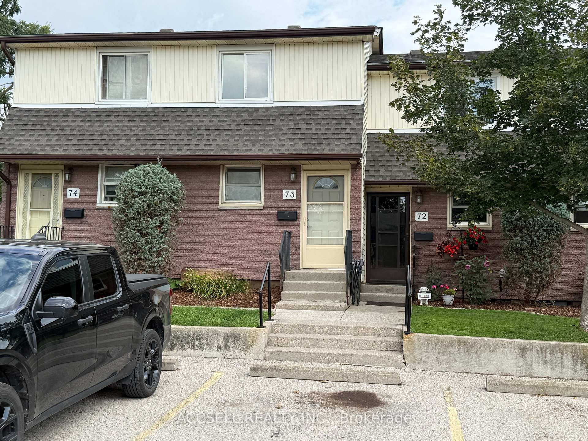 Photo of Unit 73, 1919 Trafalgar Street