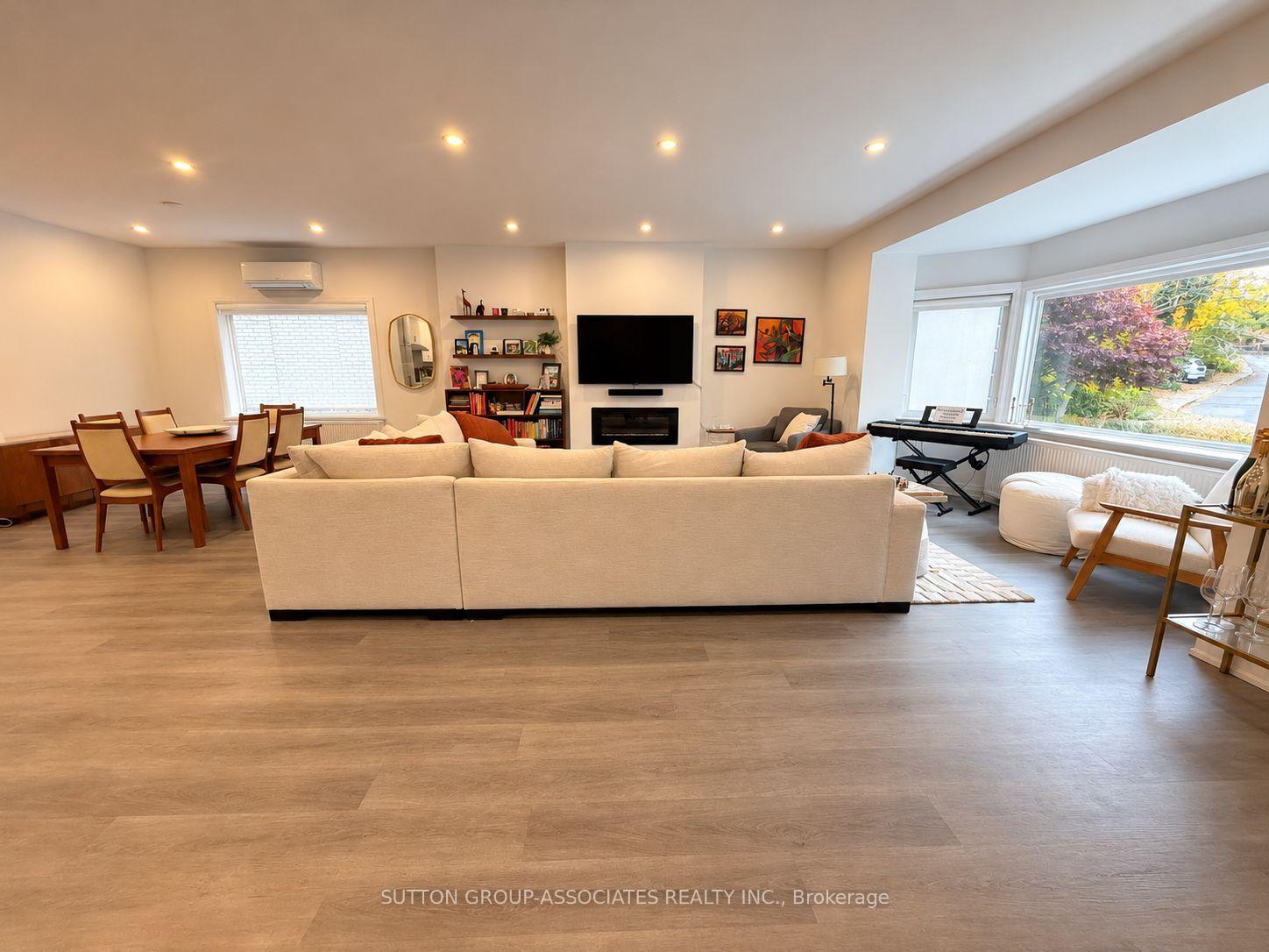 Photo 7 of 8 Glen Edyth Drive, Toronto, Casa Loma — HOMEH