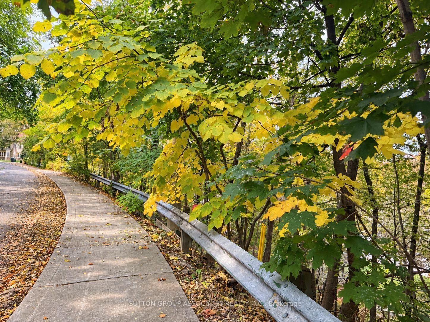 Photo 20 of 8 Glen Edyth Drive, Toronto, Casa Loma — HOMEH