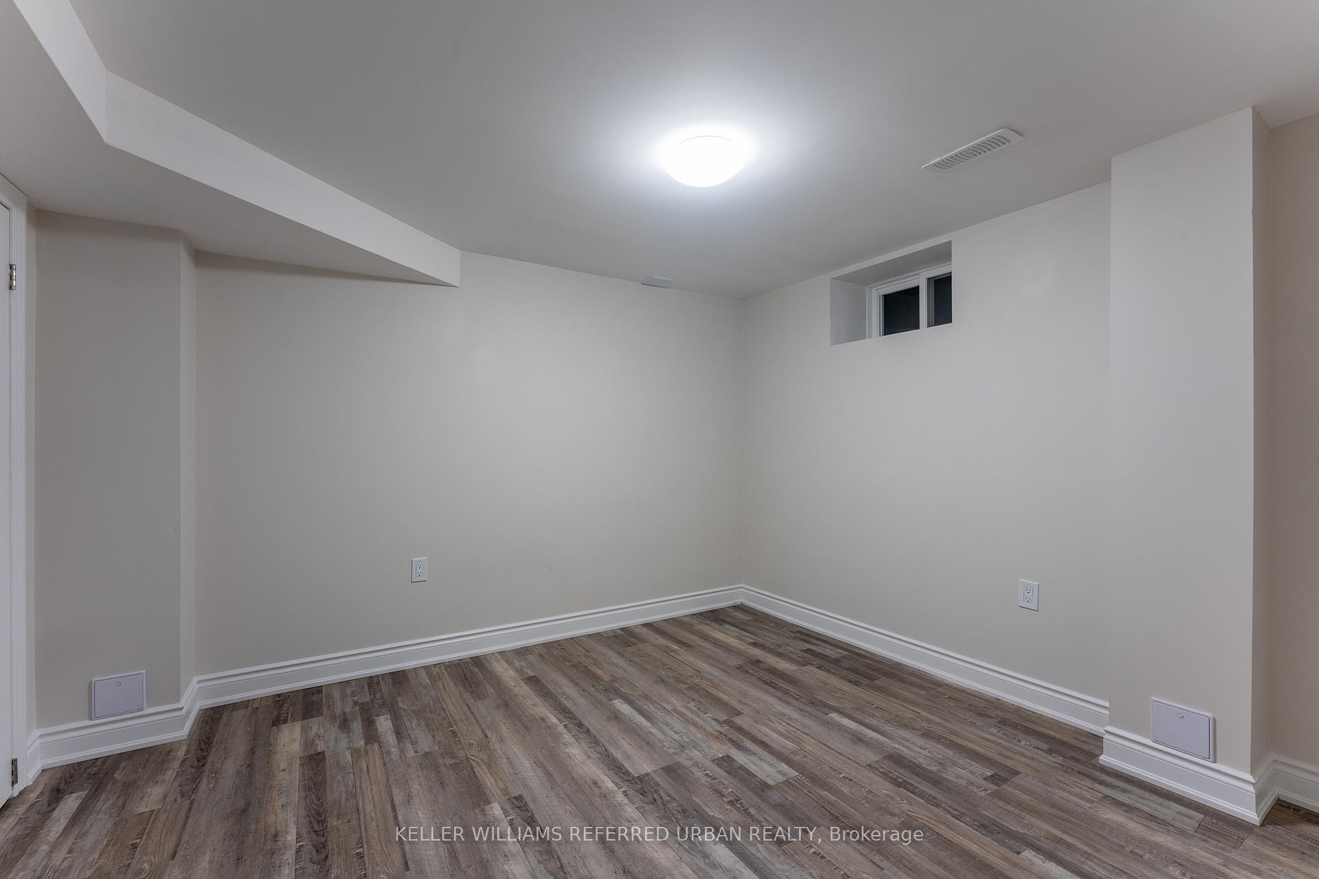 Photo 8 of 230 Waterside Crescent, Vaughan, Maple — HOMEH
