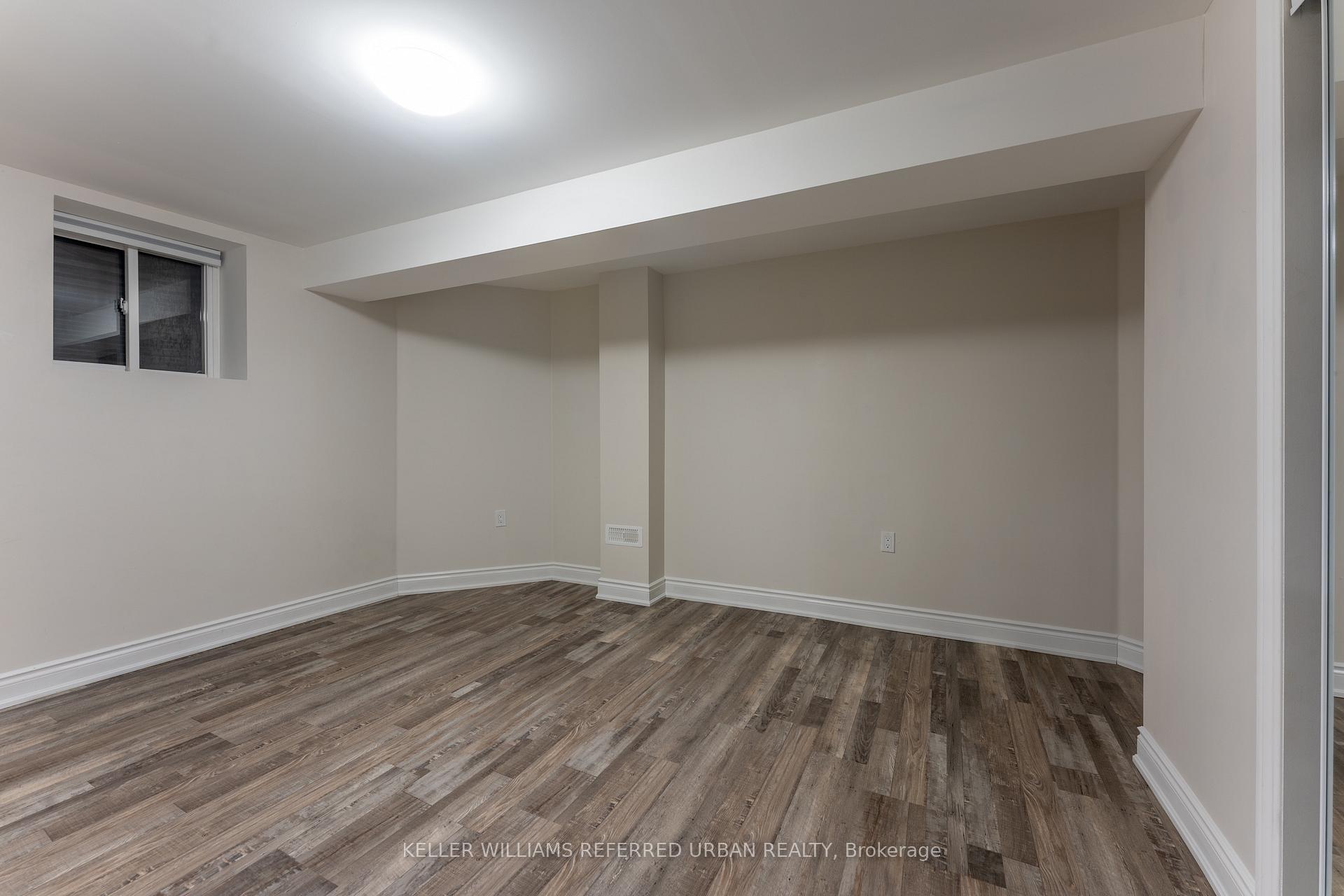 Photo 9 of 230 Waterside Crescent, Vaughan, Maple — HOMEH
