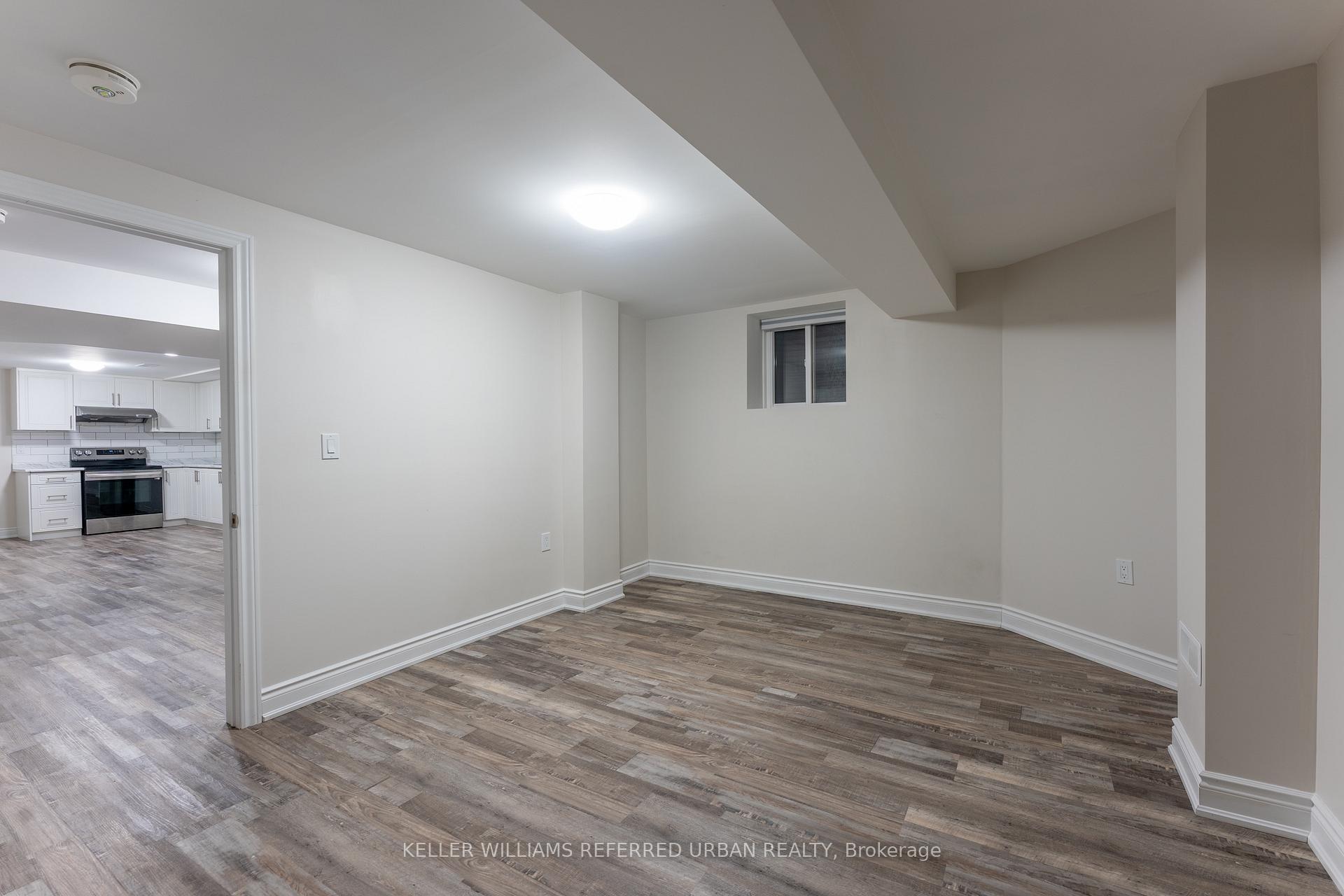 Photo 10 of 230 Waterside Crescent, Vaughan, Maple — HOMEH