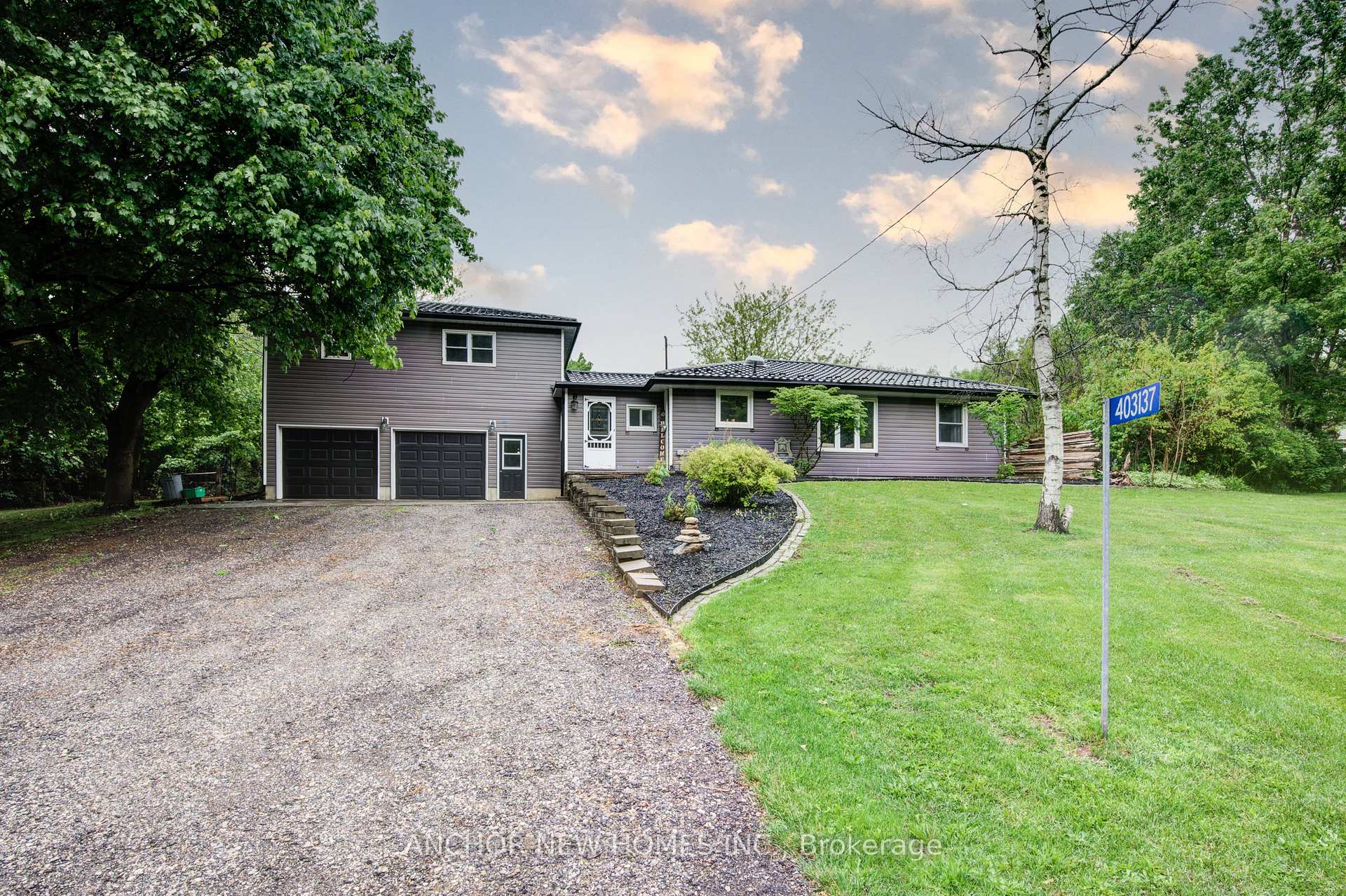Front of 403137 Robinson Road