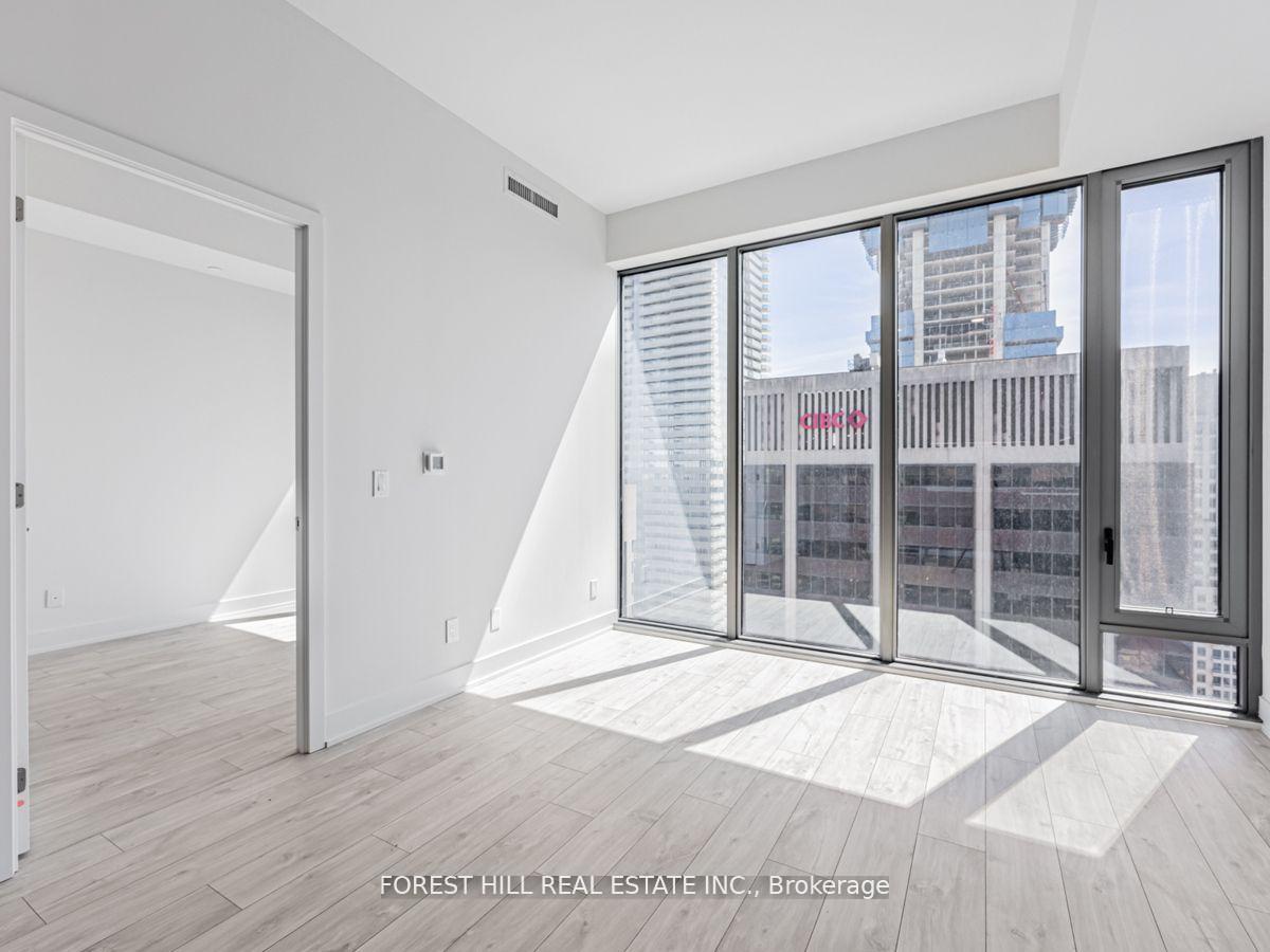 Photo 15 of Unit 4405, 8 Cumberland Street, Toronto, The Annex — HOMEH