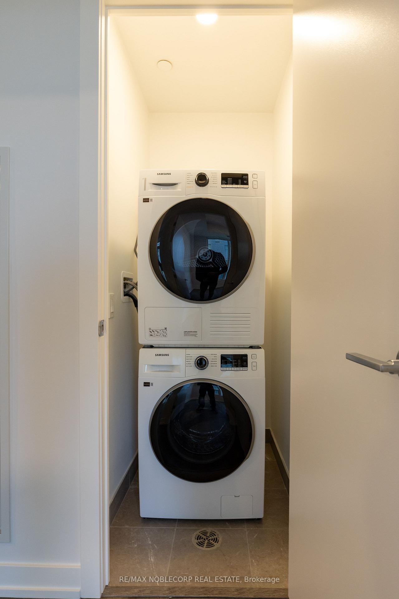 Photo 15 of Unit 1707A, 5 Meadowdale Road, Vaughan, Concord — HOMEH