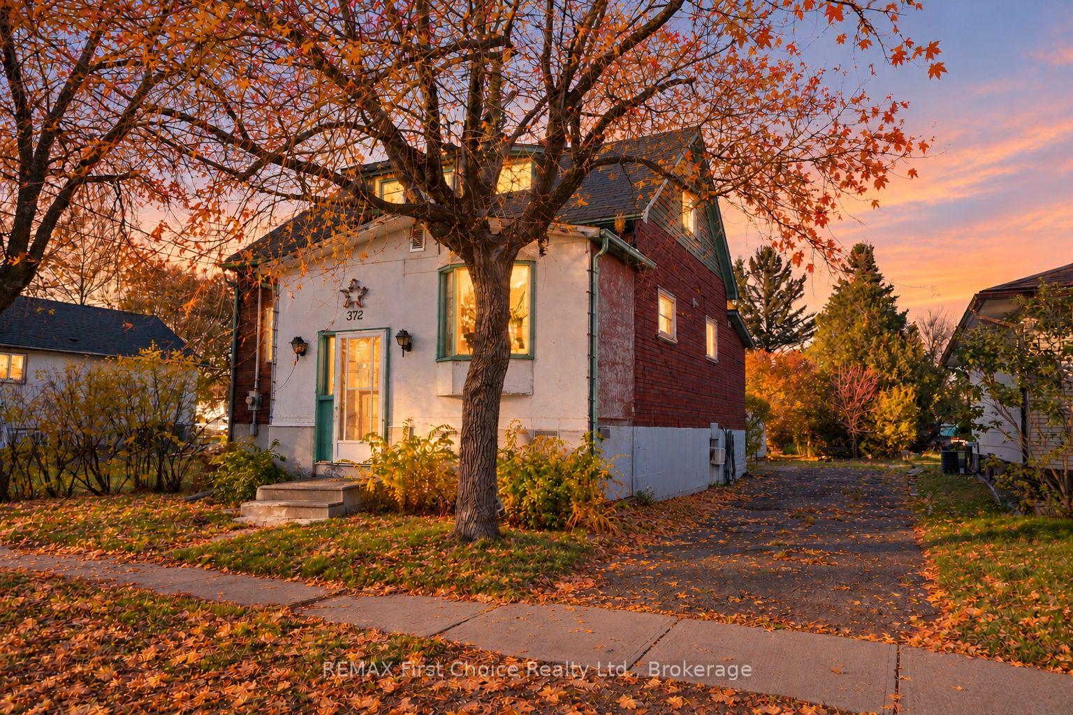 Photo of 372 Inchiquin Street