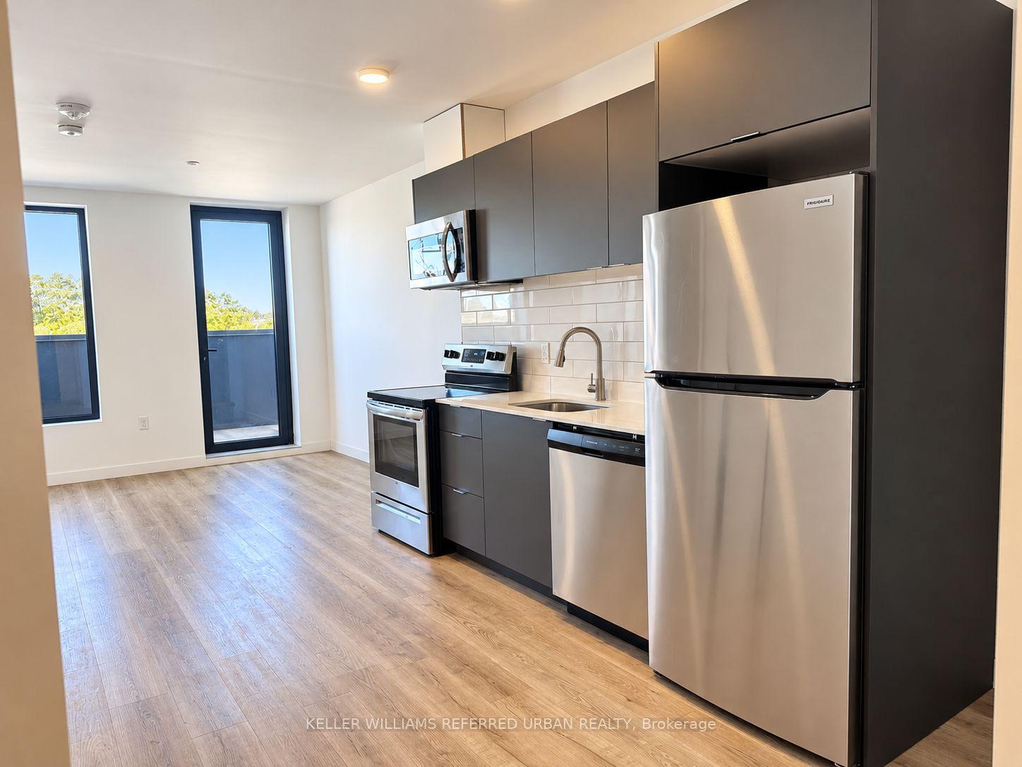 Front of Unit 408, 325 University Avenue W