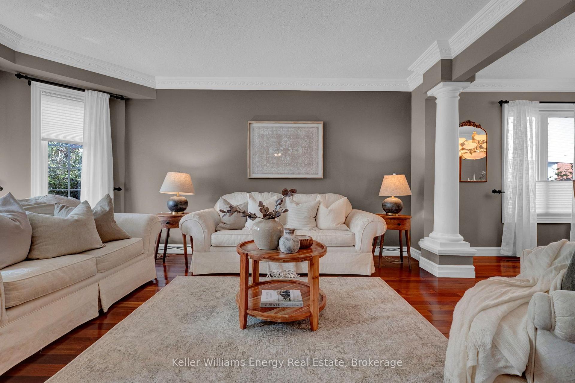 Photo 4 of 35 Living Court, Clarington, Courtice — HOMEH