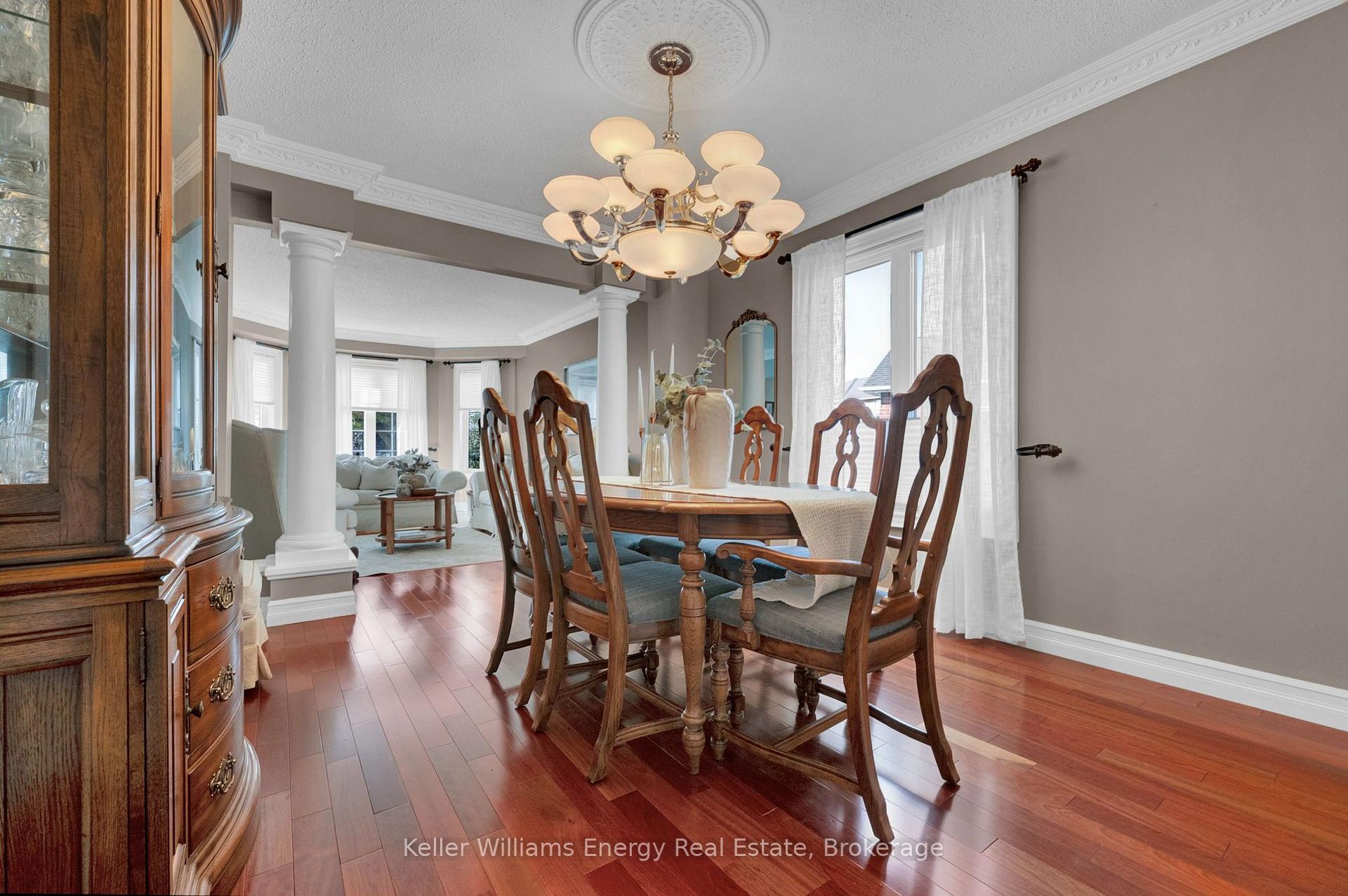 Photo 8 of 35 Living Court, Clarington, Courtice — HOMEH