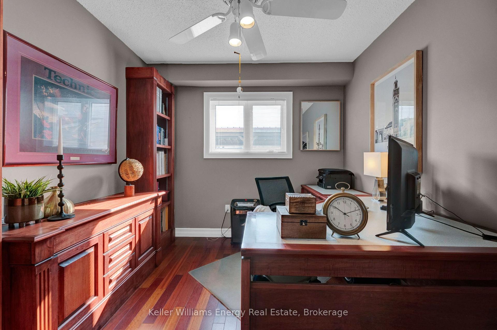 Photo 17 of 35 Living Court, Clarington, Courtice — HOMEH