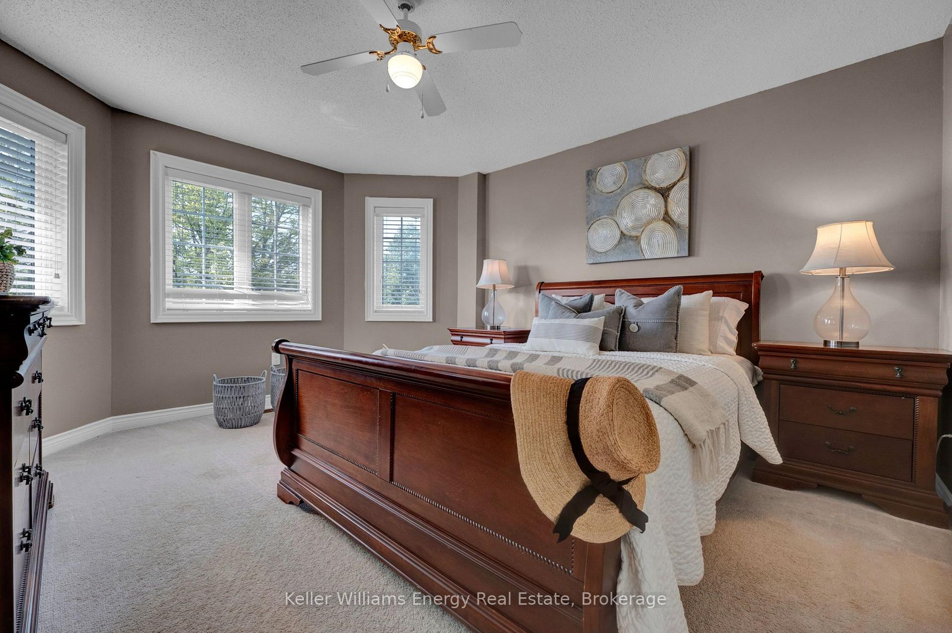 Photo 19 of 35 Living Court, Clarington, Courtice — HOMEH