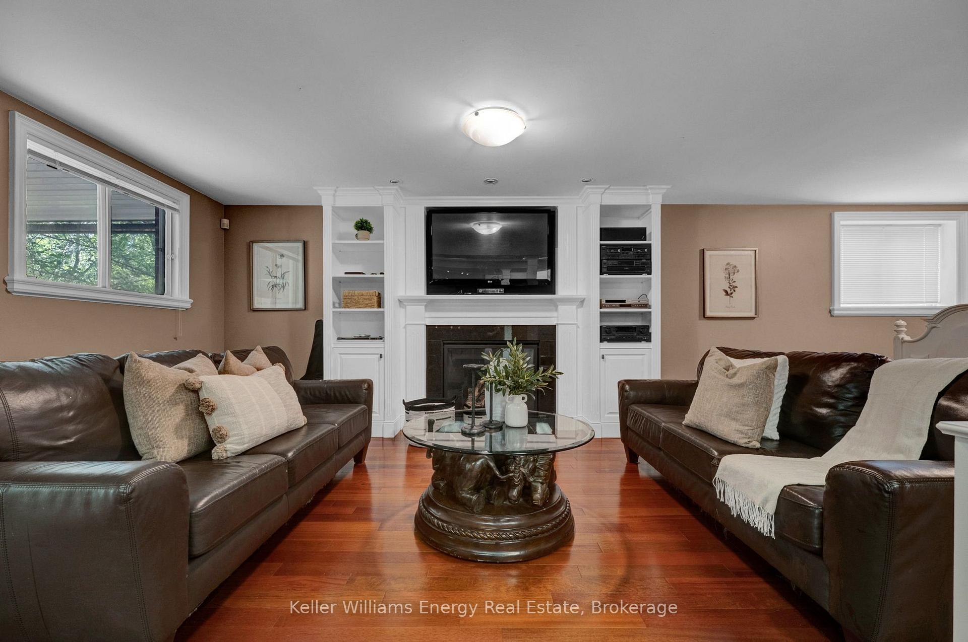 Photo 28 of 35 Living Court, Clarington, Courtice — HOMEH