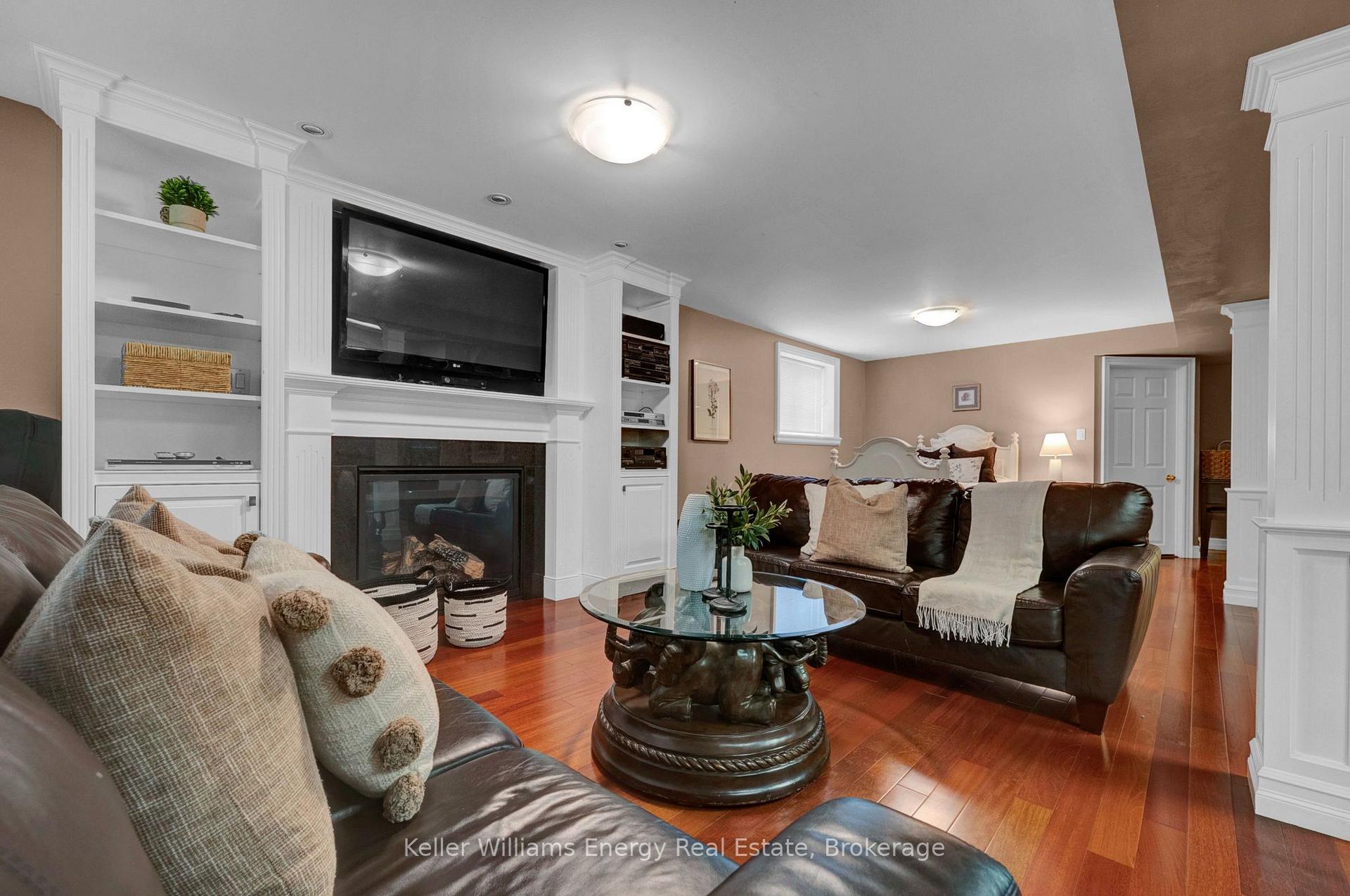 Photo 29 of 35 Living Court, Clarington, Courtice — HOMEH