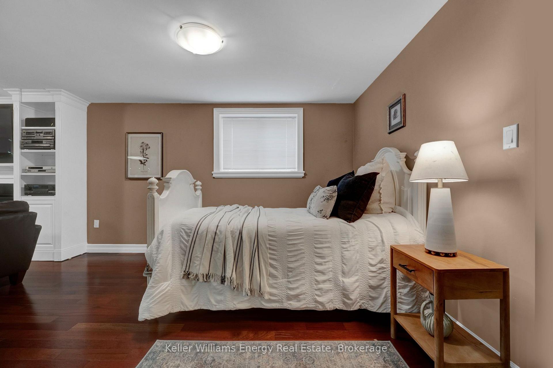 Photo 32 of 35 Living Court, Clarington, Courtice — HOMEH
