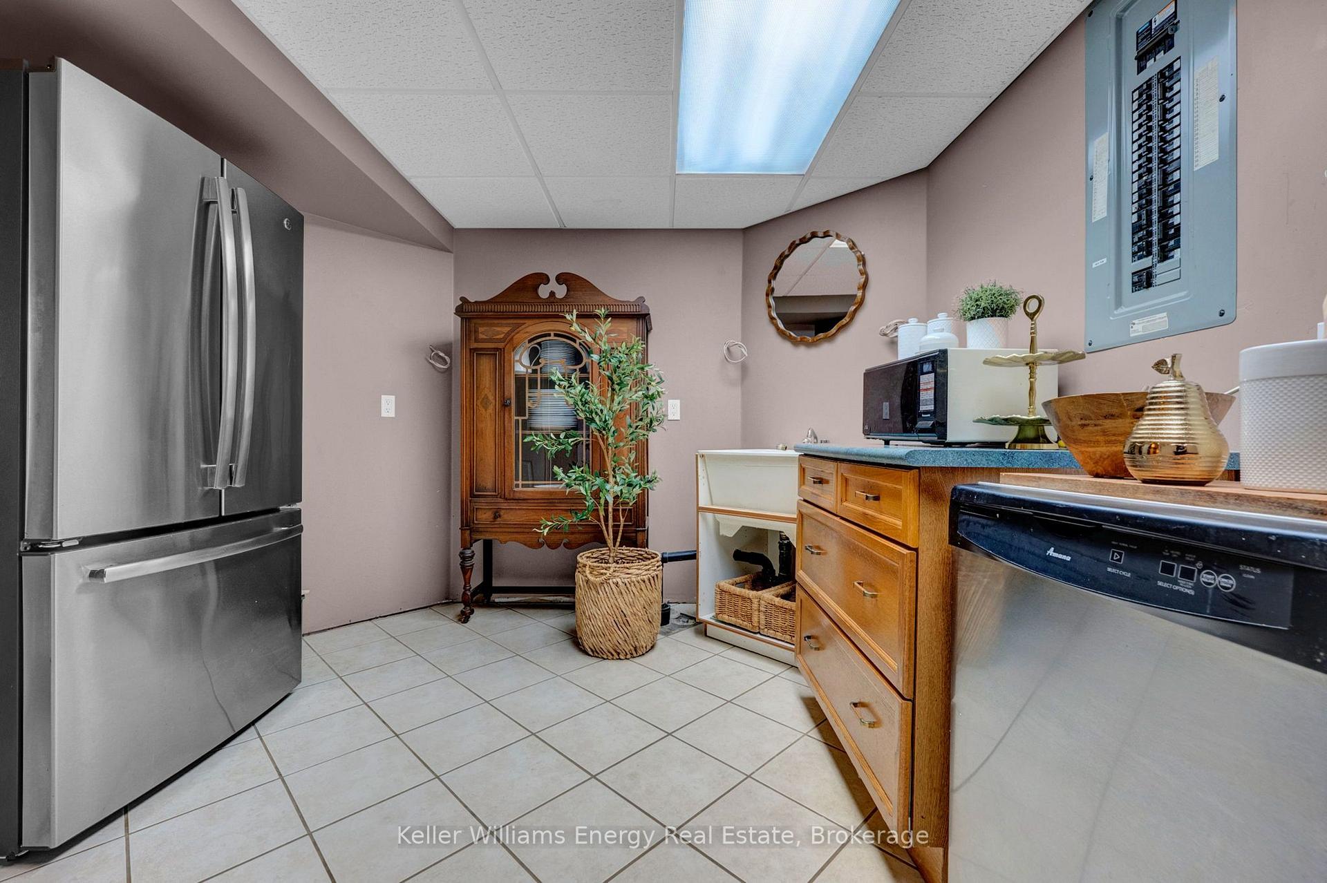 Photo 34 of 35 Living Court, Clarington, Courtice — HOMEH
