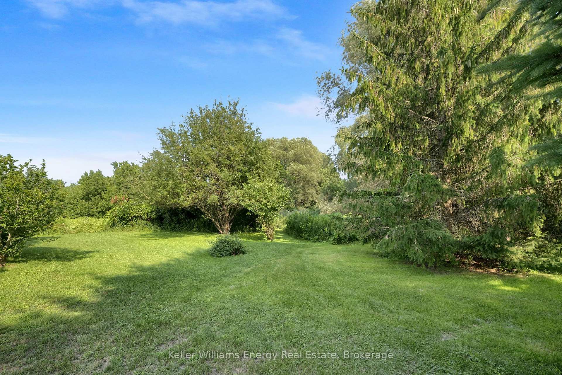 Photo 41 of 35 Living Court, Clarington, Courtice — HOMEH