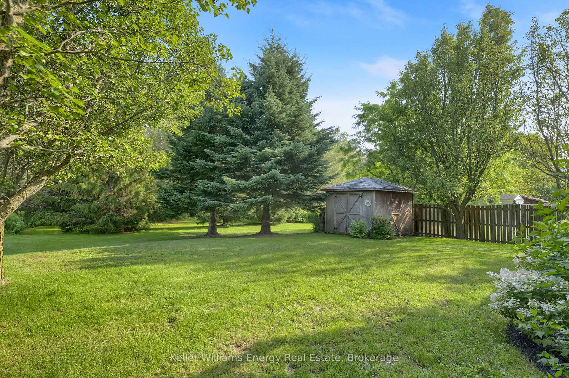 Photo 43 of 35 Living Court, Clarington, Courtice — HOMEH