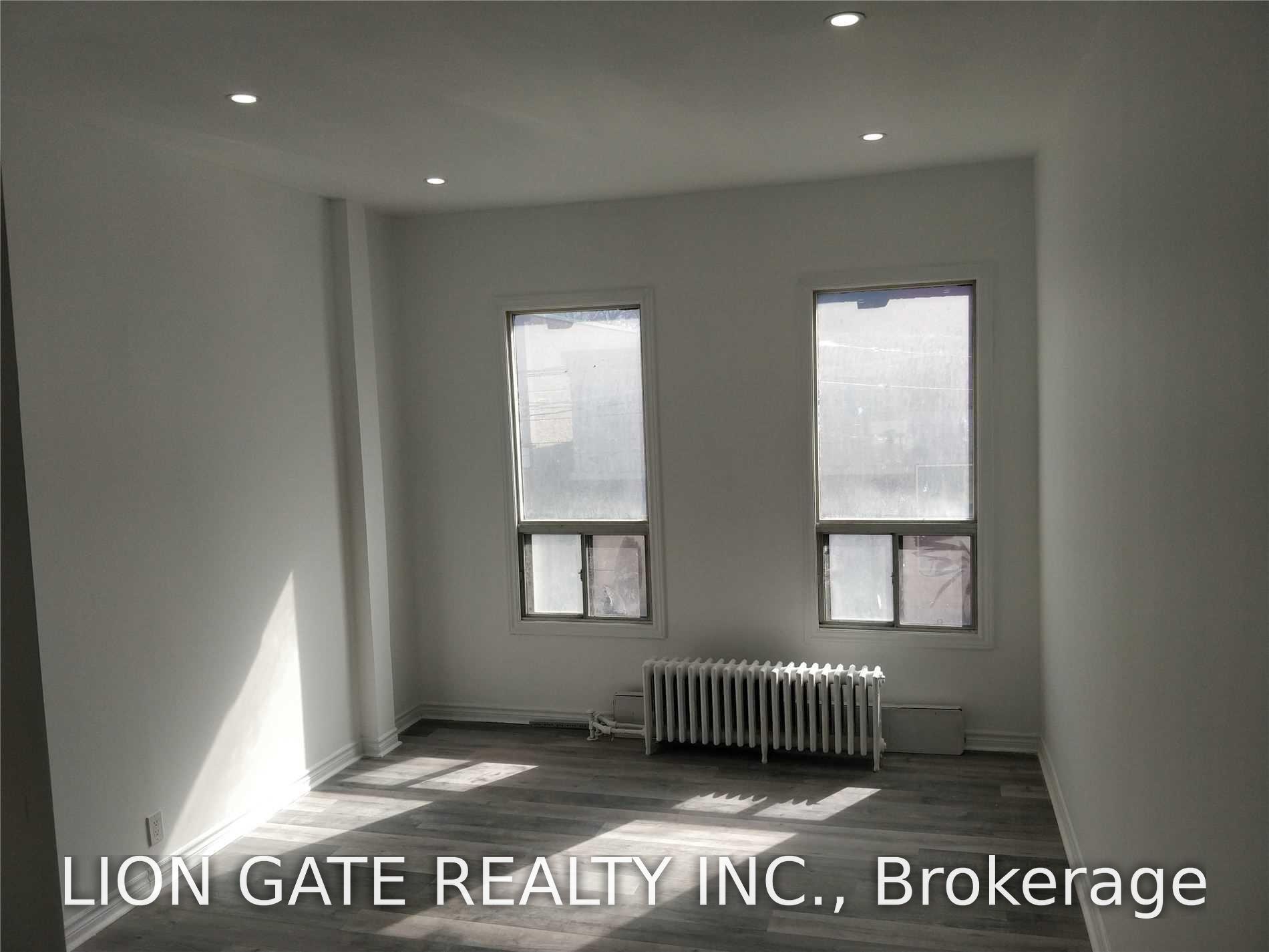 Photo of Unit Upper, 356 Queen Street E