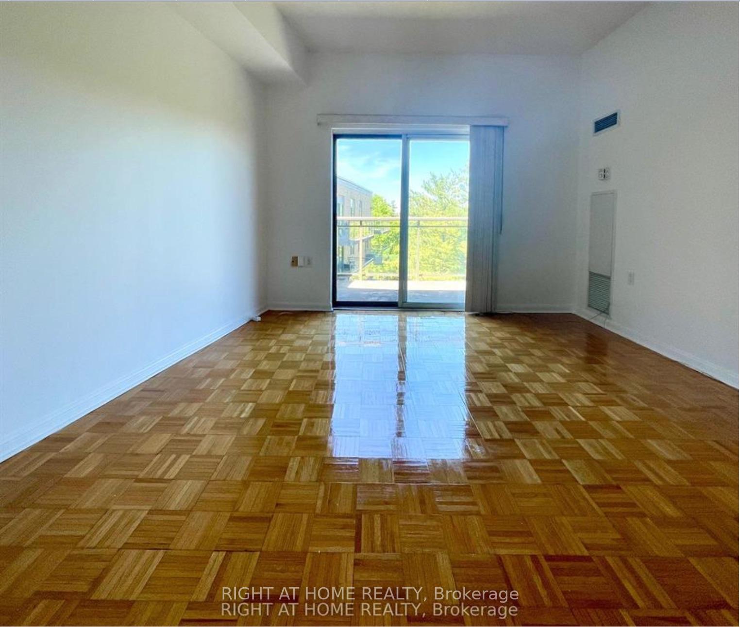 Photo 5 of Unit 501, 2506 Rutherford Road, Vaughan, Maple — HOMEH