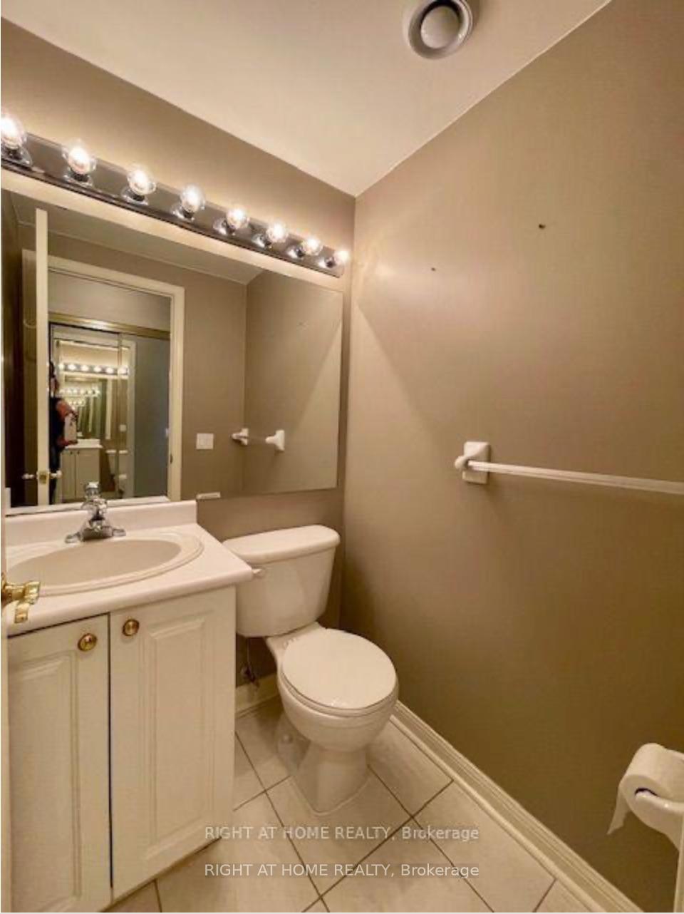 Photo 16 of Unit 501, 2506 Rutherford Road, Vaughan, Maple — HOMEH