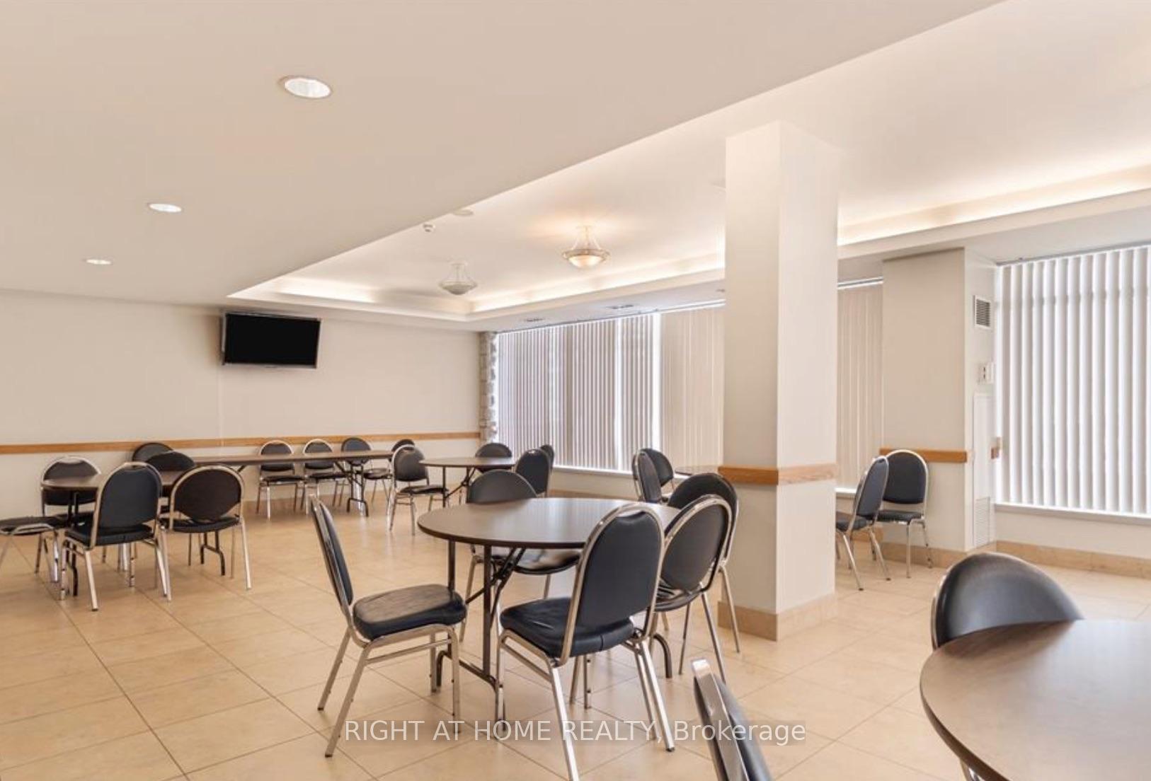 Photo 38 of Unit 501, 2506 Rutherford Road, Vaughan, Maple — HOMEH