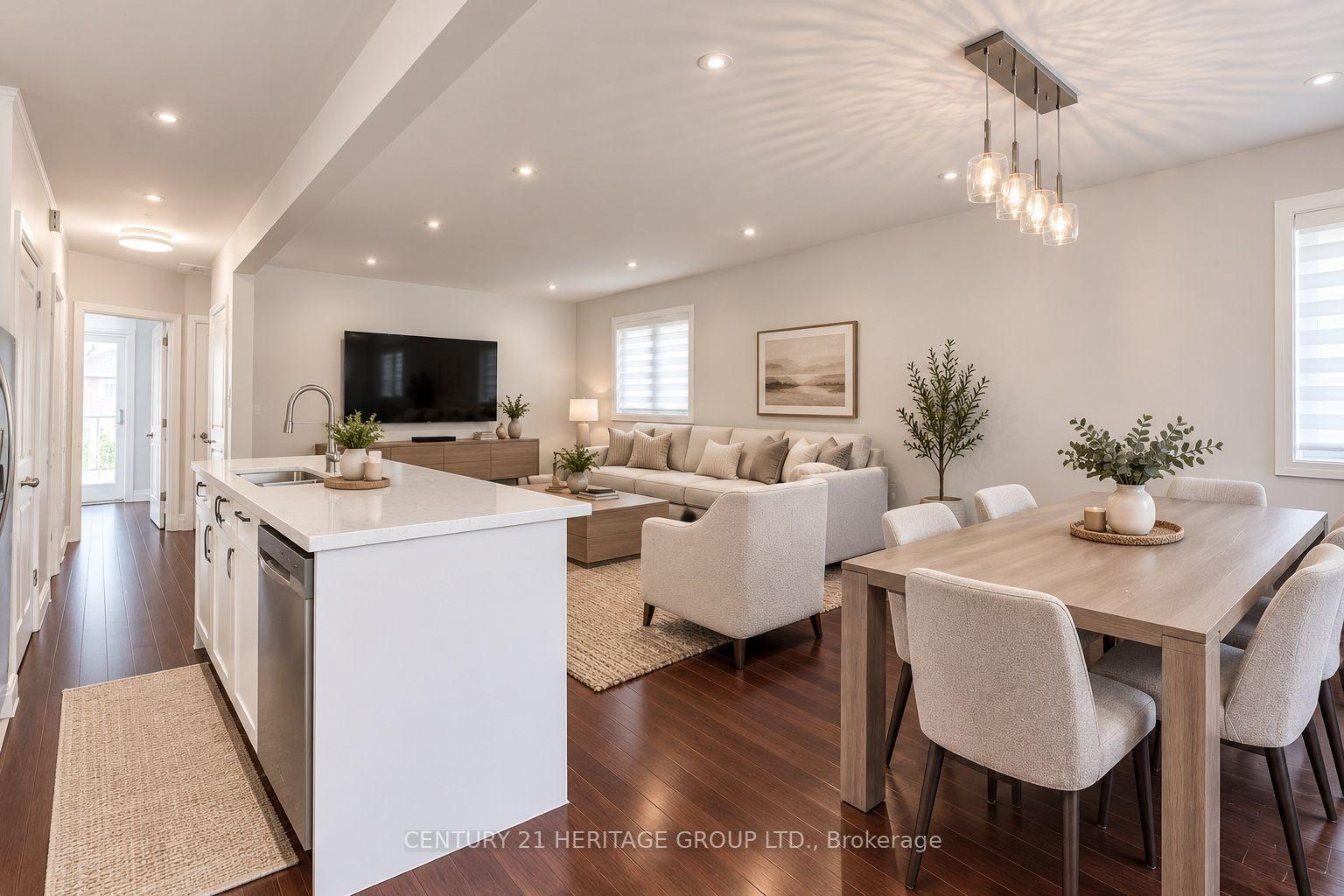Photo 3 of 48 Stephen Drive, Etobicoke, Stonegate-Queensway — HOMEH
