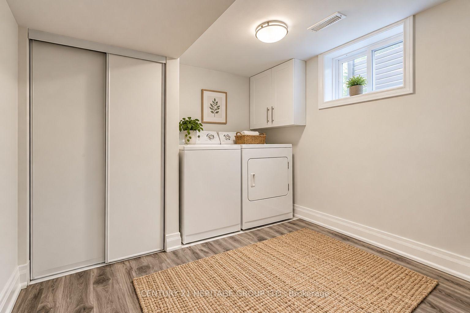 Photo 9 of 48 Stephen Drive, Etobicoke, Stonegate-Queensway — HOMEH