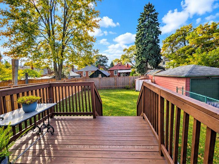 Photo 11 of 48 Stephen Drive, Etobicoke, Stonegate-Queensway — HOMEH