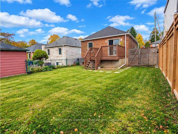 Photo 13 of 48 Stephen Drive, Etobicoke, Stonegate-Queensway — HOMEH