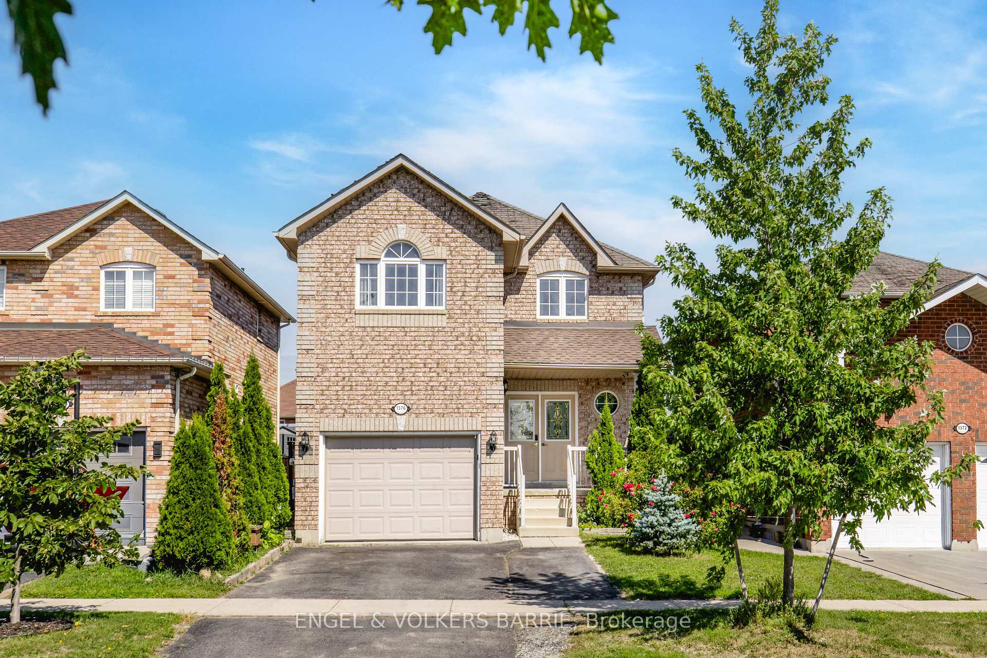 Front of 1376 Rankin Way
