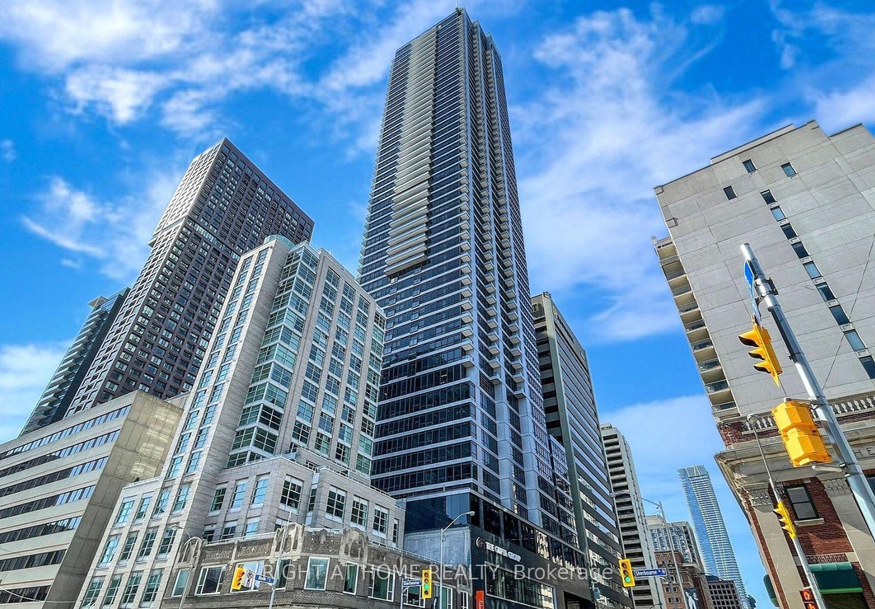 Photo of Unit 3705, 395 Bloor Street E