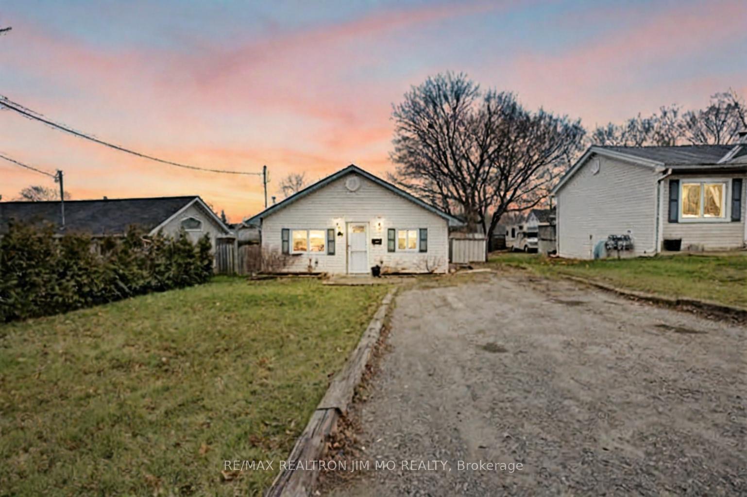 Photo of 277 Pasadena Drive
