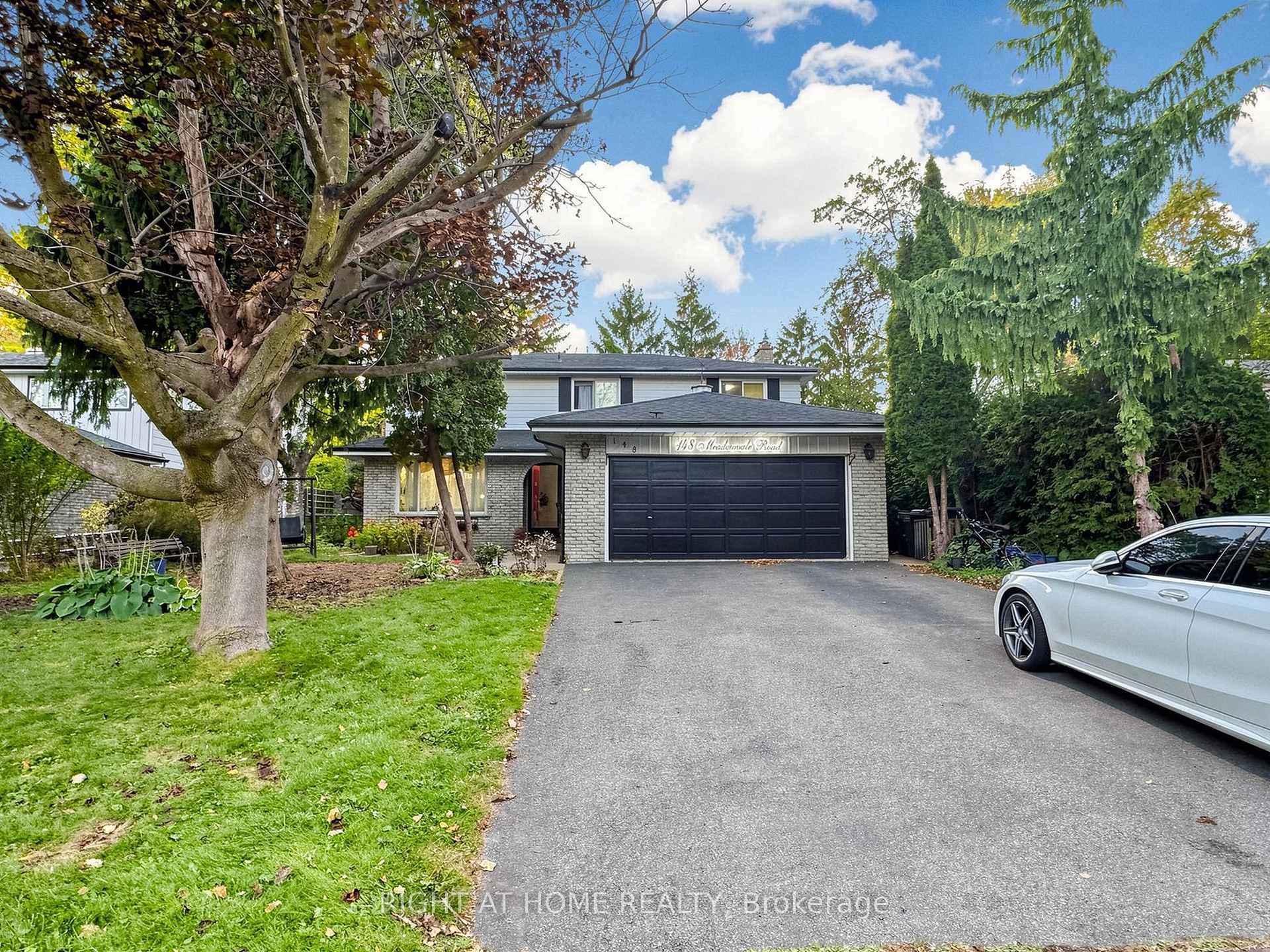 Front of 148 Meadowvale Road