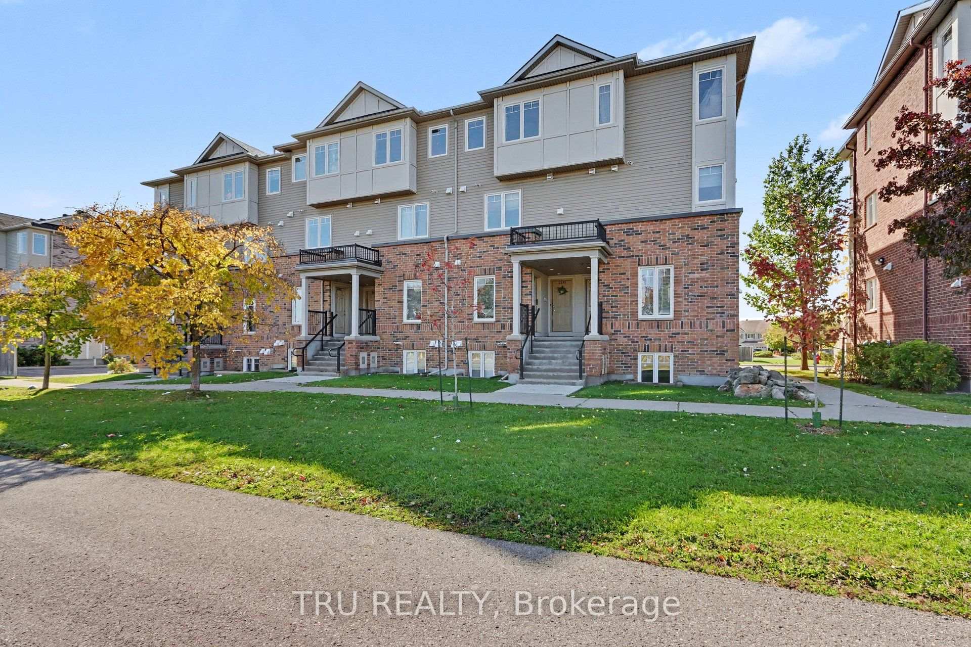 Photo of Unit 27, 2595 Longfields Drive