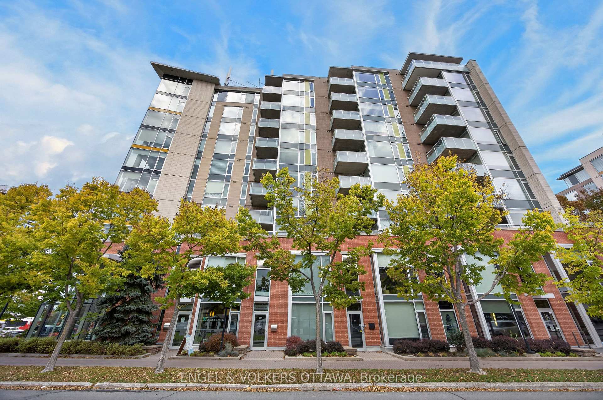 Photo of Unit 703, 401 Golden Avenue