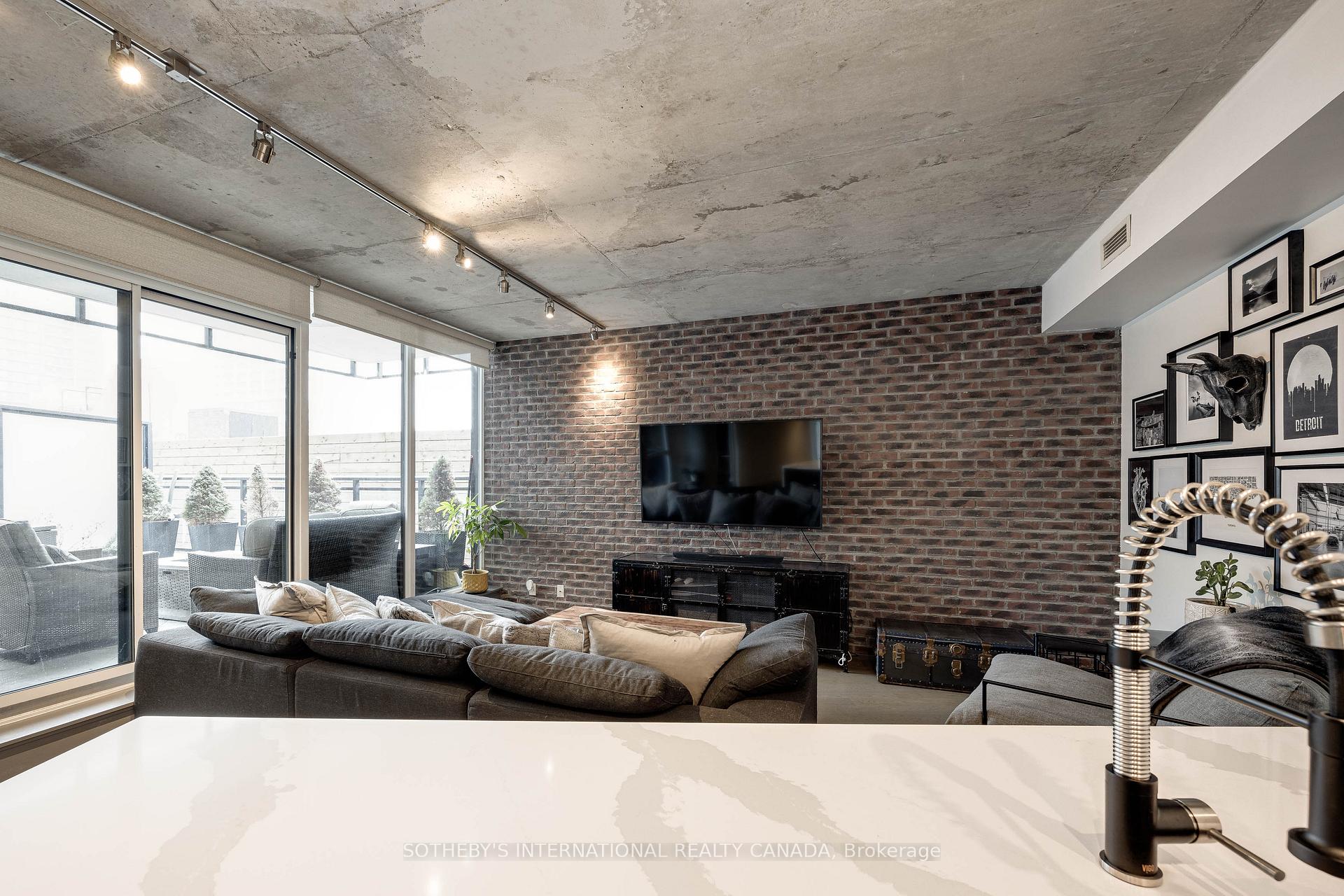Photo of Unit 202, 318 King Street